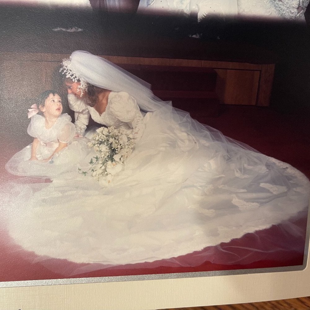 Jim Hjelm Original Wedding Gown - Picture 4 of 5